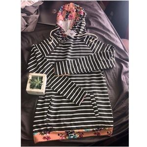 Mindy Maes Market doublehood